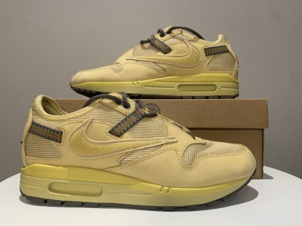 Nike Air Max 1 Travis Scott Saturn